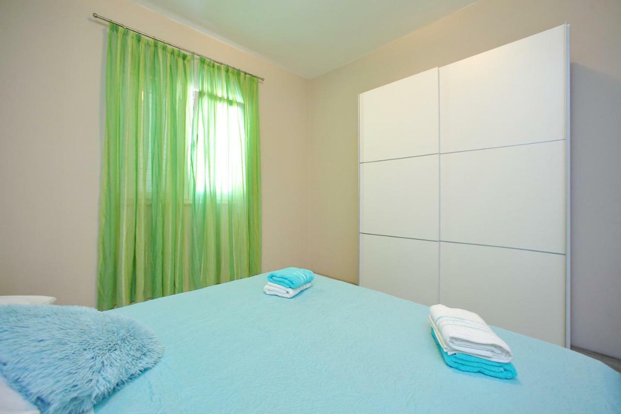 Apartments Sonia Sukosan Exterior photo